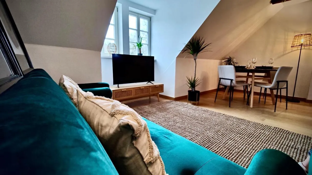 One Apartment's⎢Neu+Zentral⎢Alberstplatz⎢Altbau Coburg Apartment
