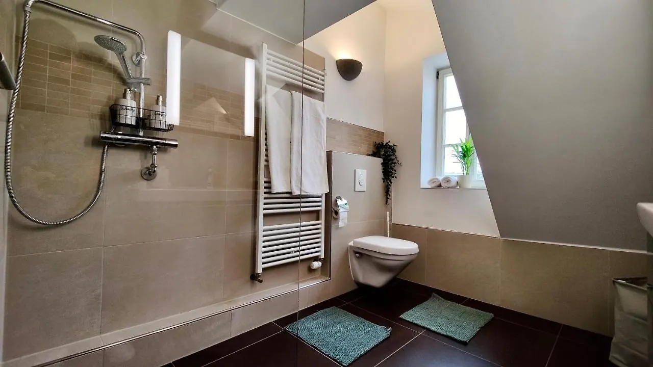 One Apartment's⎢Neu+Zentral⎢Alberstplatz⎢Altbau Coburg Apartment
